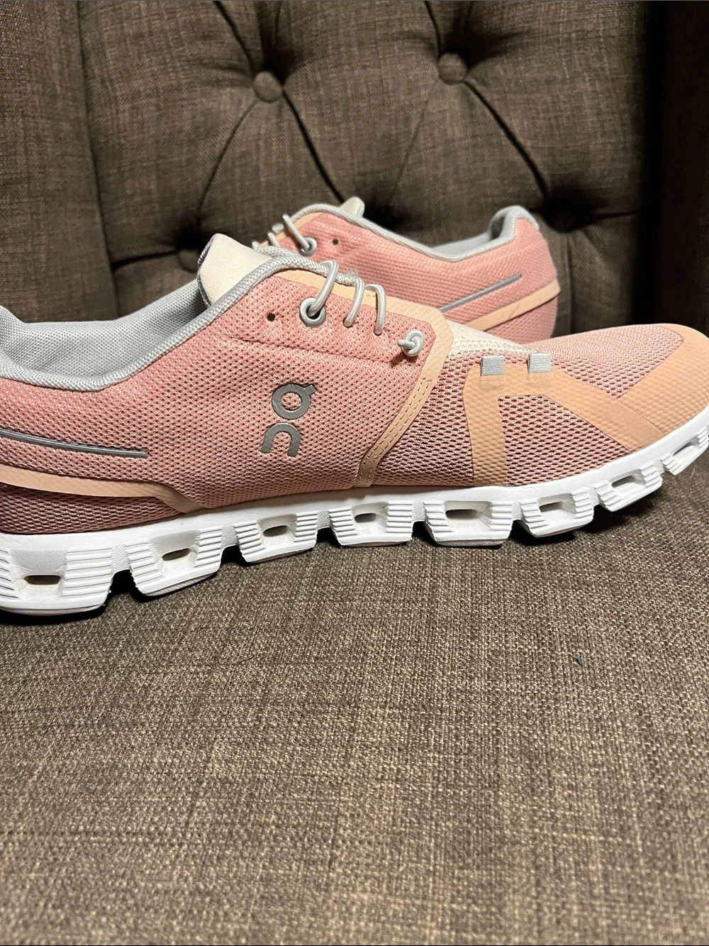 On Running Cloud 5 Women's Rose/Shell Running Sneakers size 10.5 - Picture 8 of 13